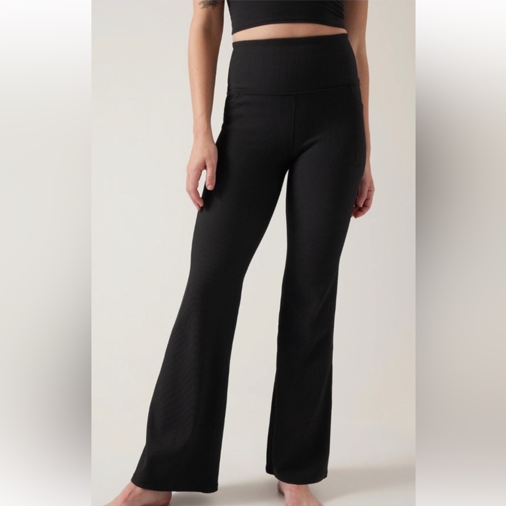 Athlete Flare Leg Pant